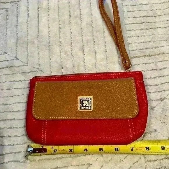 Stone Mountain small red leather wristlet - Picture 6 of 6